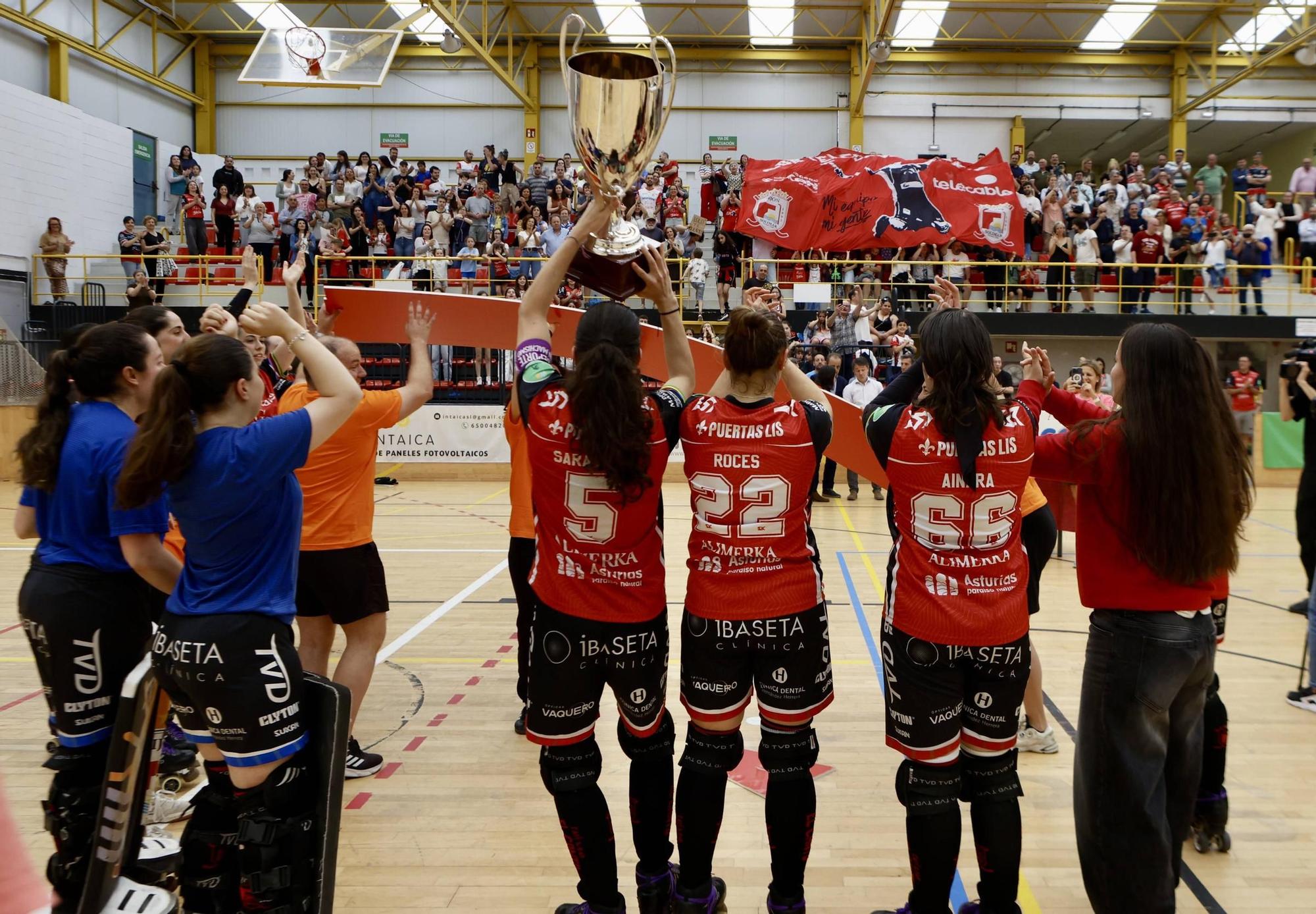 Triunfo, aplausos y lágrimas en el final liguero del Telecable (en imágenes)