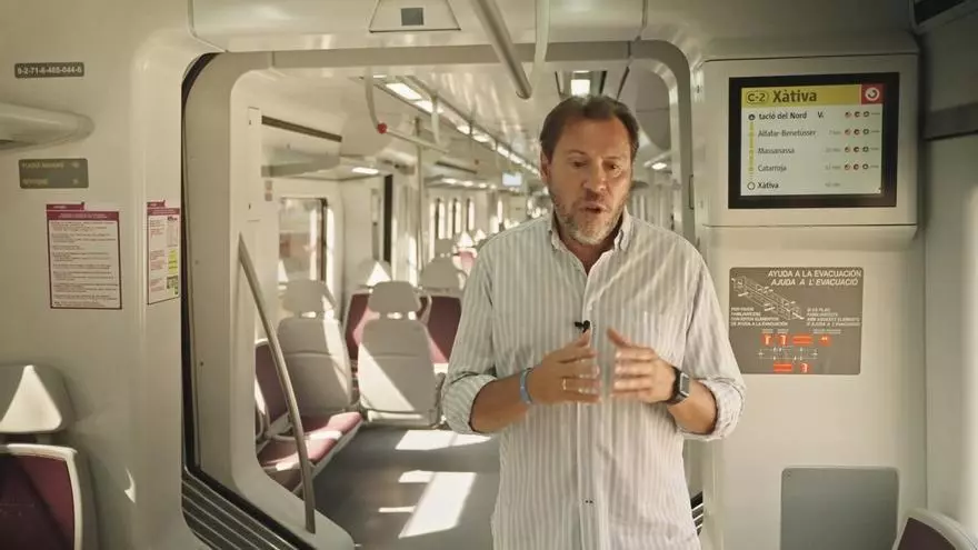 Óscar Puente: "Empezamos a incorporar 41 nuevos trenes al servicio de las Cercanías de València"
