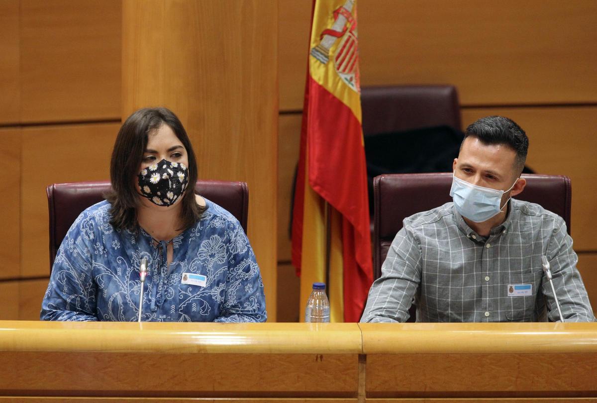 Representantes del Colectivo Jóvenes de Castilla y León en el Senado.