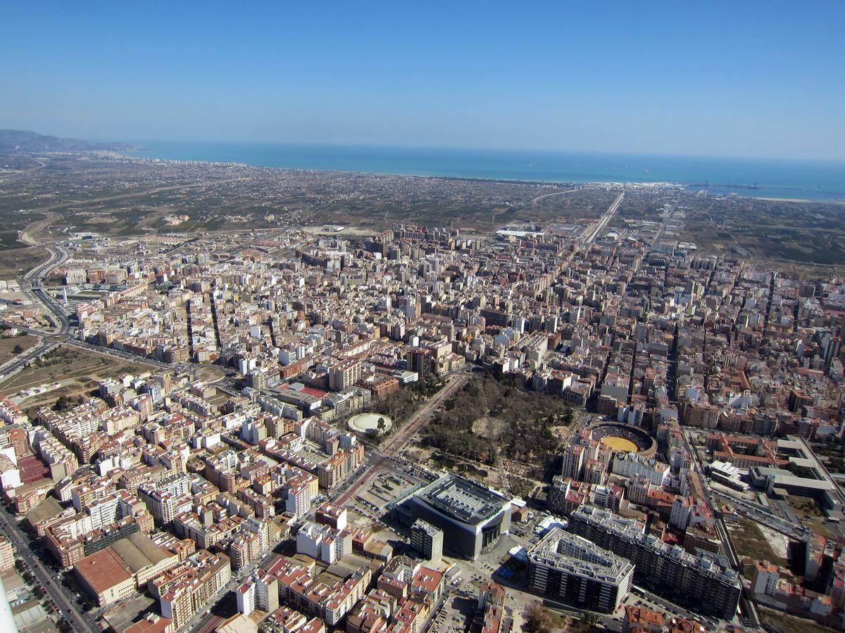 Imagen aérea de la ciudad de Castelló.