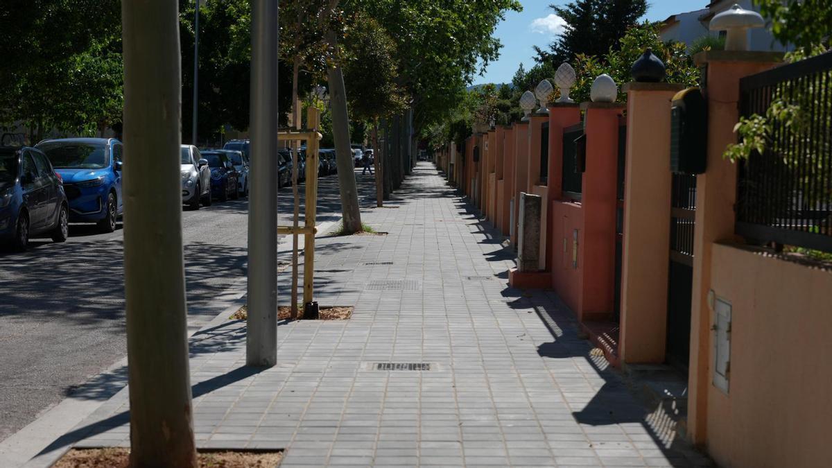 Alqueria Blanca, una de las calles con pavimento renovado, en el marco del Plan Renove Secar de la Real.
