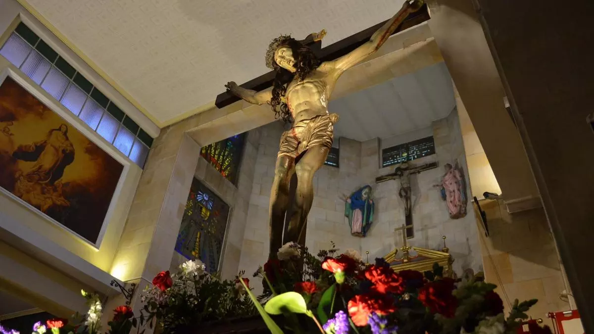 Primer día de triduo del Cristo de la Salud en Benavente
