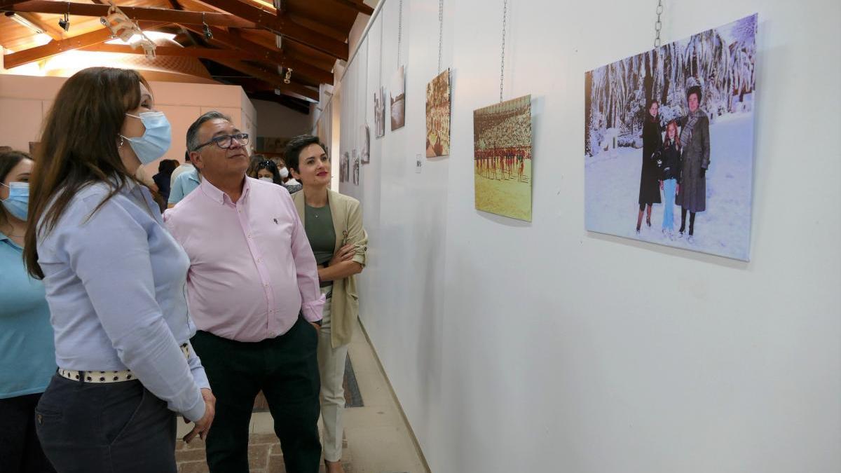 El alcalde Ramírez visitó la exposición en San Antonio