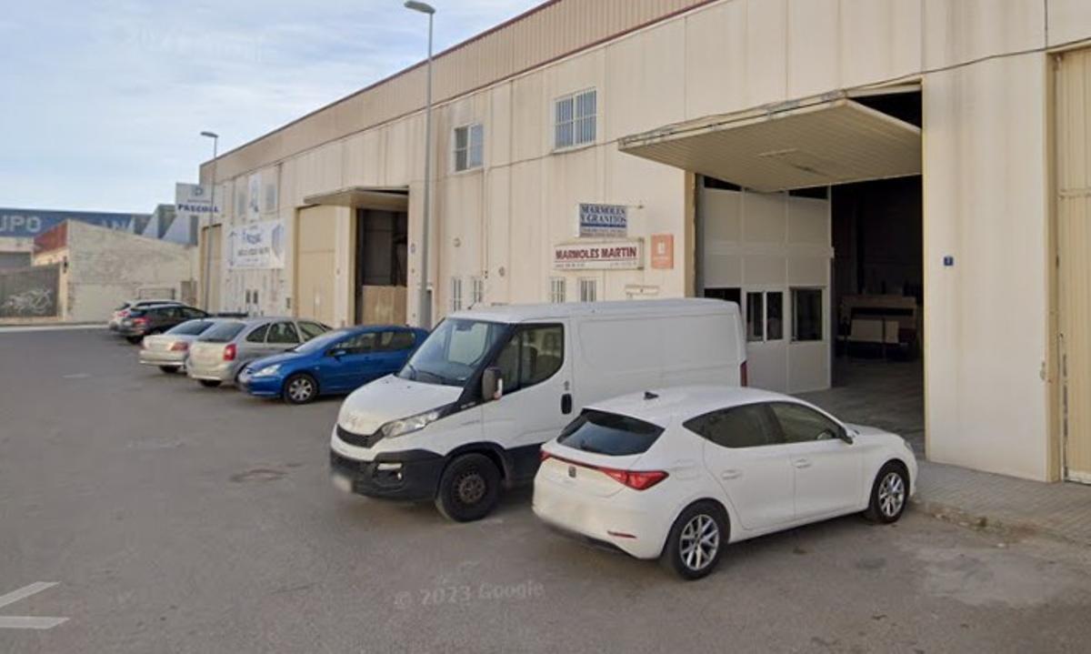 El otro accidente laboral mortal se produjo justo una semana antes en una empresa de mármoles de esta misma localidad.