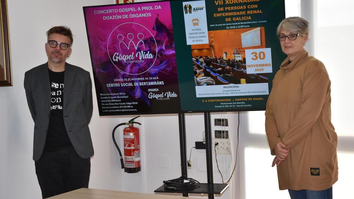 Alfredo Saborido y Uxía García presentaron el evento.