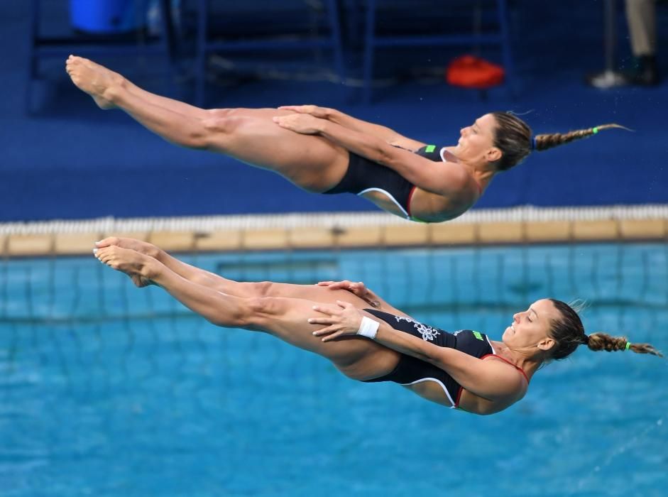 Las italianas Tania Cagnotto and Francesca Dallape, durante la prueba de trampolín.