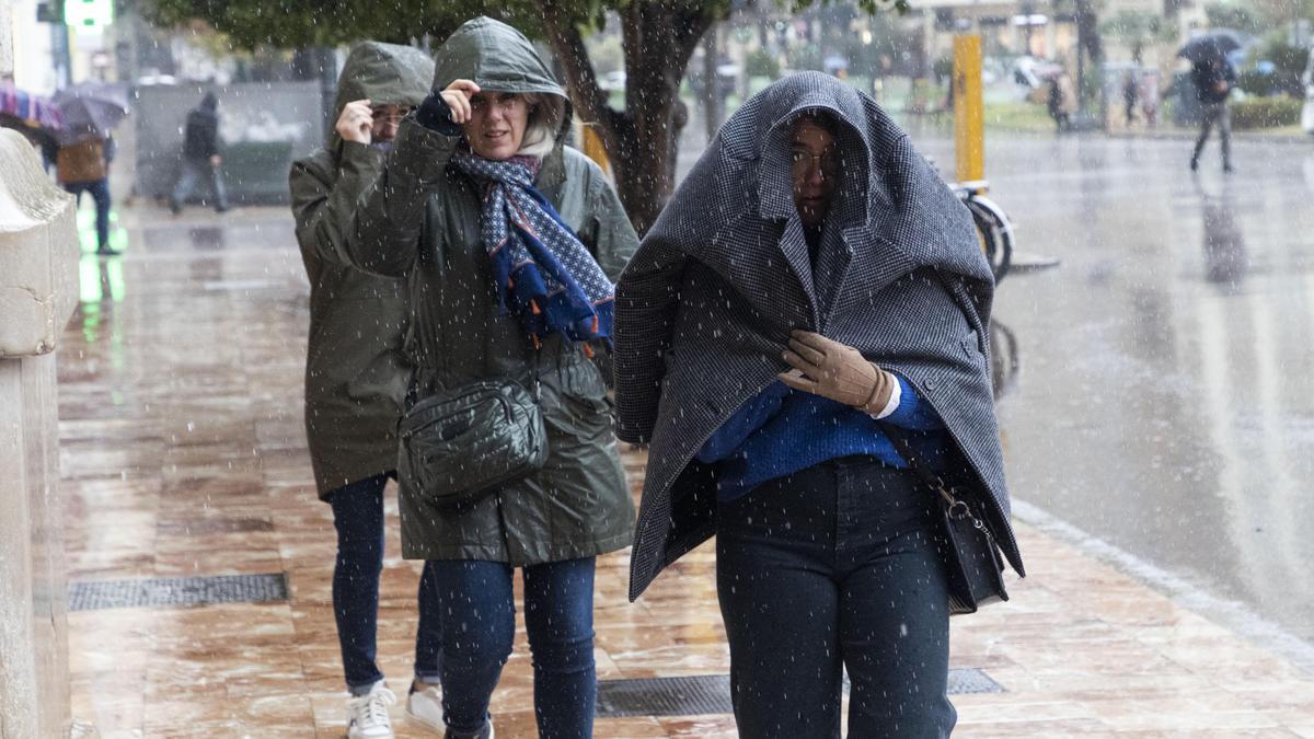 El tiempo en Valencia hoy y mañana: lluvias y tormentas en las próximas horas.