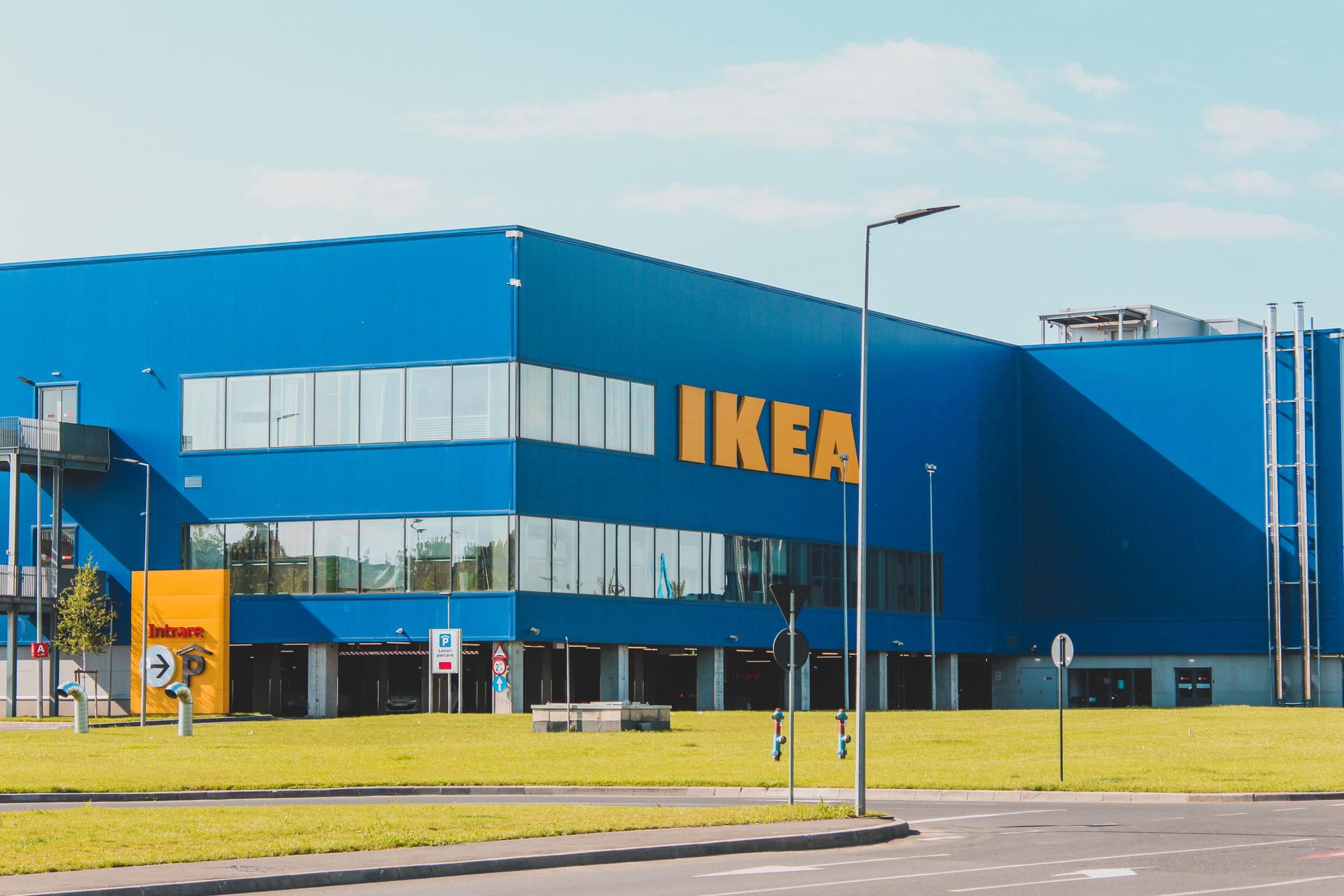 El perchero de Ikea que necesitas para aumentar la capacidad de almacenaje:  hace las veces de armario abierto y encaja hasta en las casas pequeñas