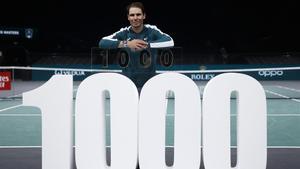 Nadal celebra su triunfo 1.000 tras batir a Feli López en París.