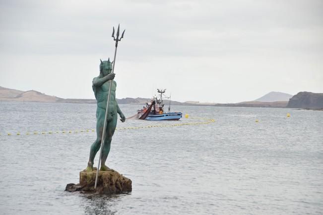 El Neptuno de la playa de Melenara recupera su brazo y su tridente