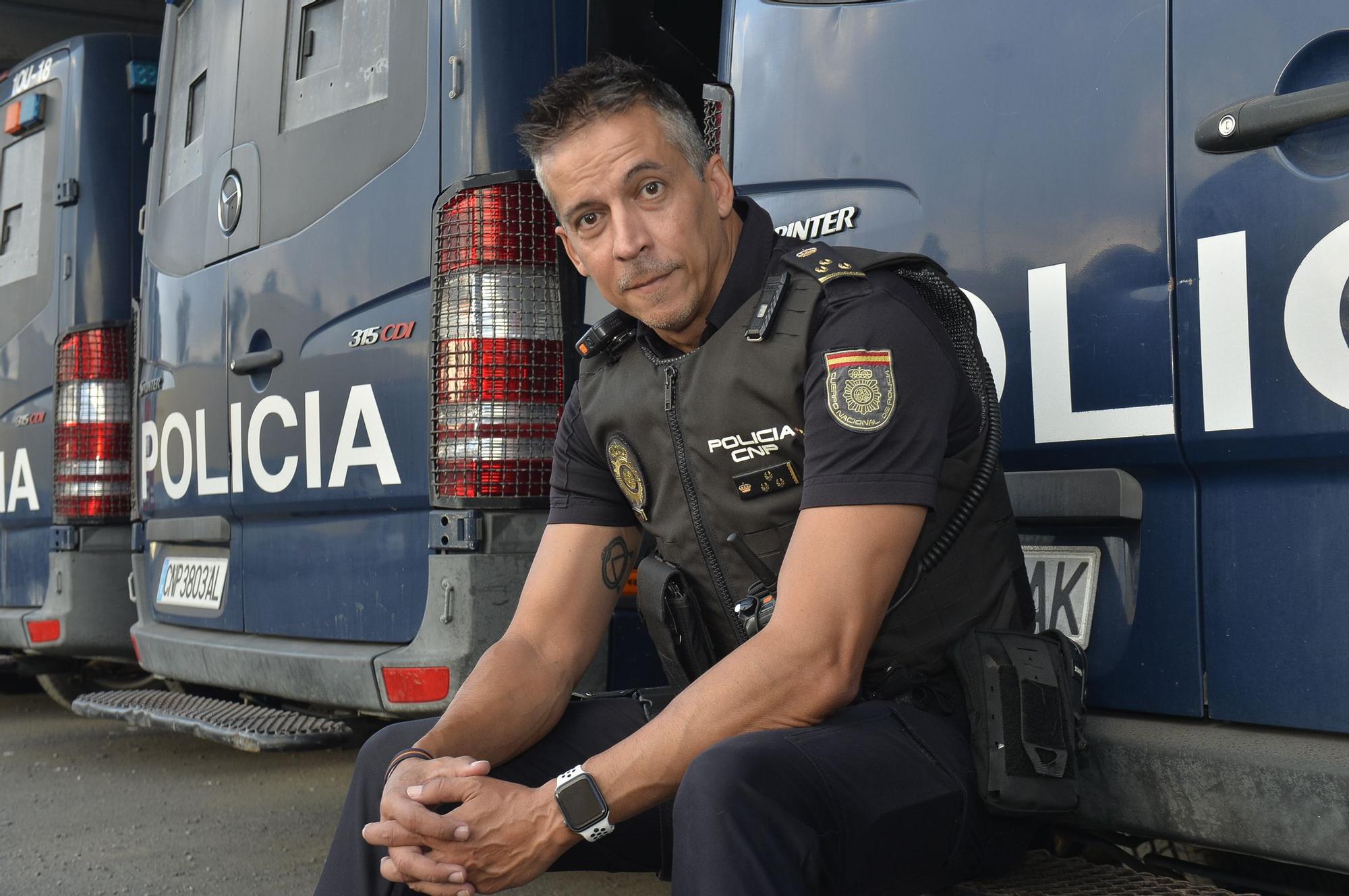 Jorge Santana Sánchez, inspector de la Brigada Provincial de Seguridad Ciudadana de Las Palmas, en las instalaciones de la comisaría de Distrito Norte.