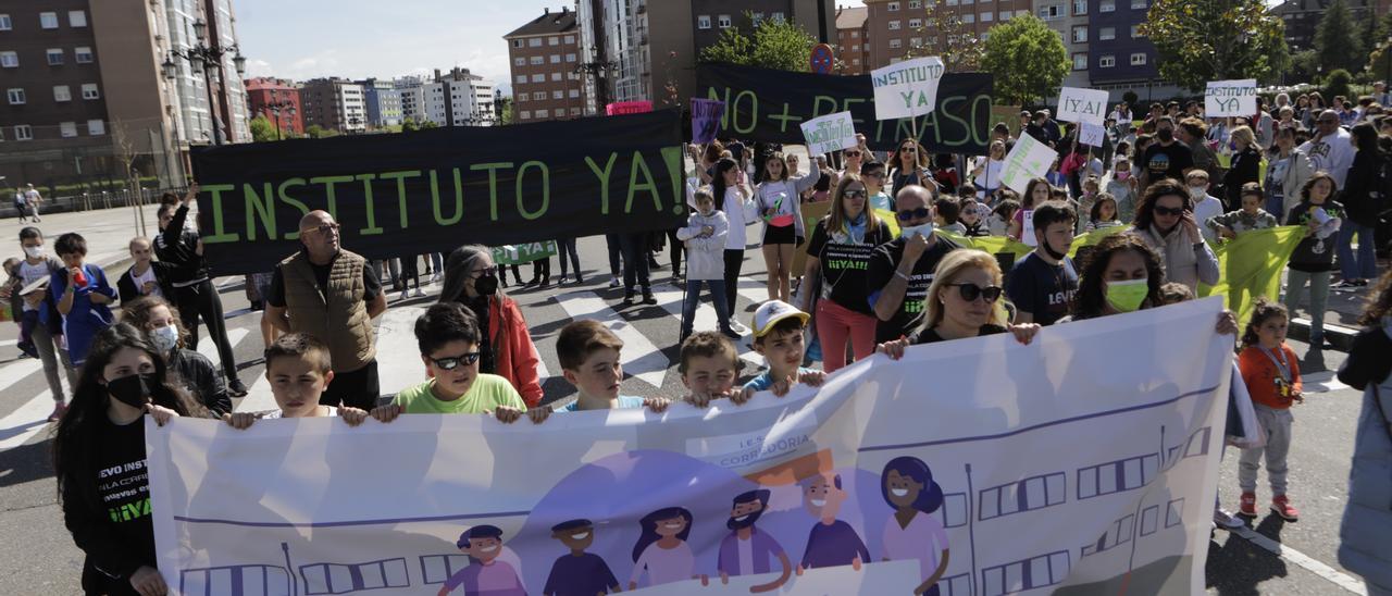 Una de las protestas organizadas en La Corredoria para exigir el nuevo IES.