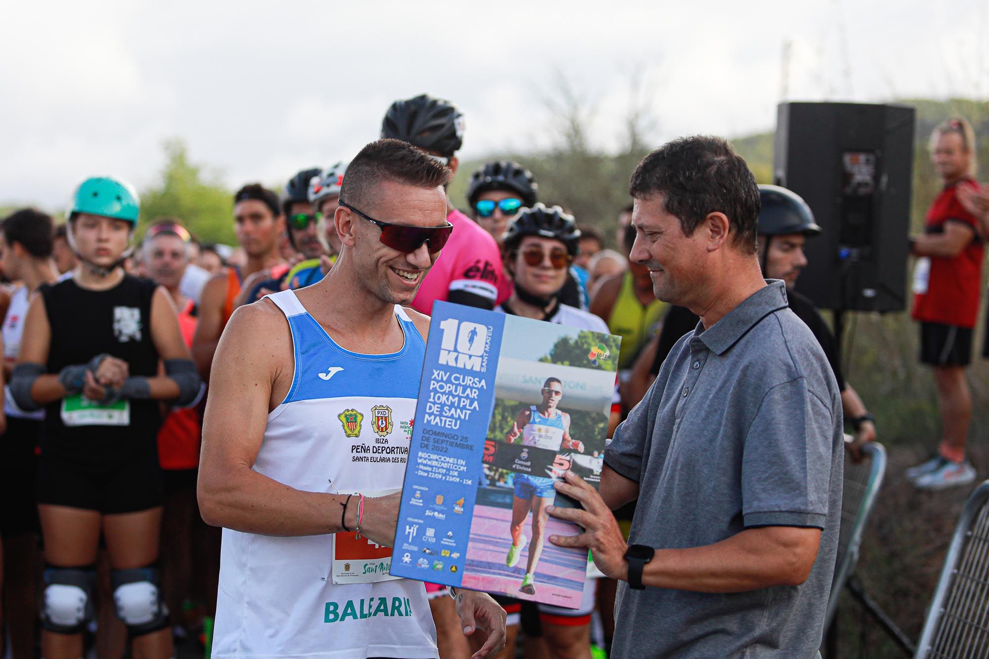 Búscate en la galería de imágenes de la Cursa 10K Pla de Sant Mateu