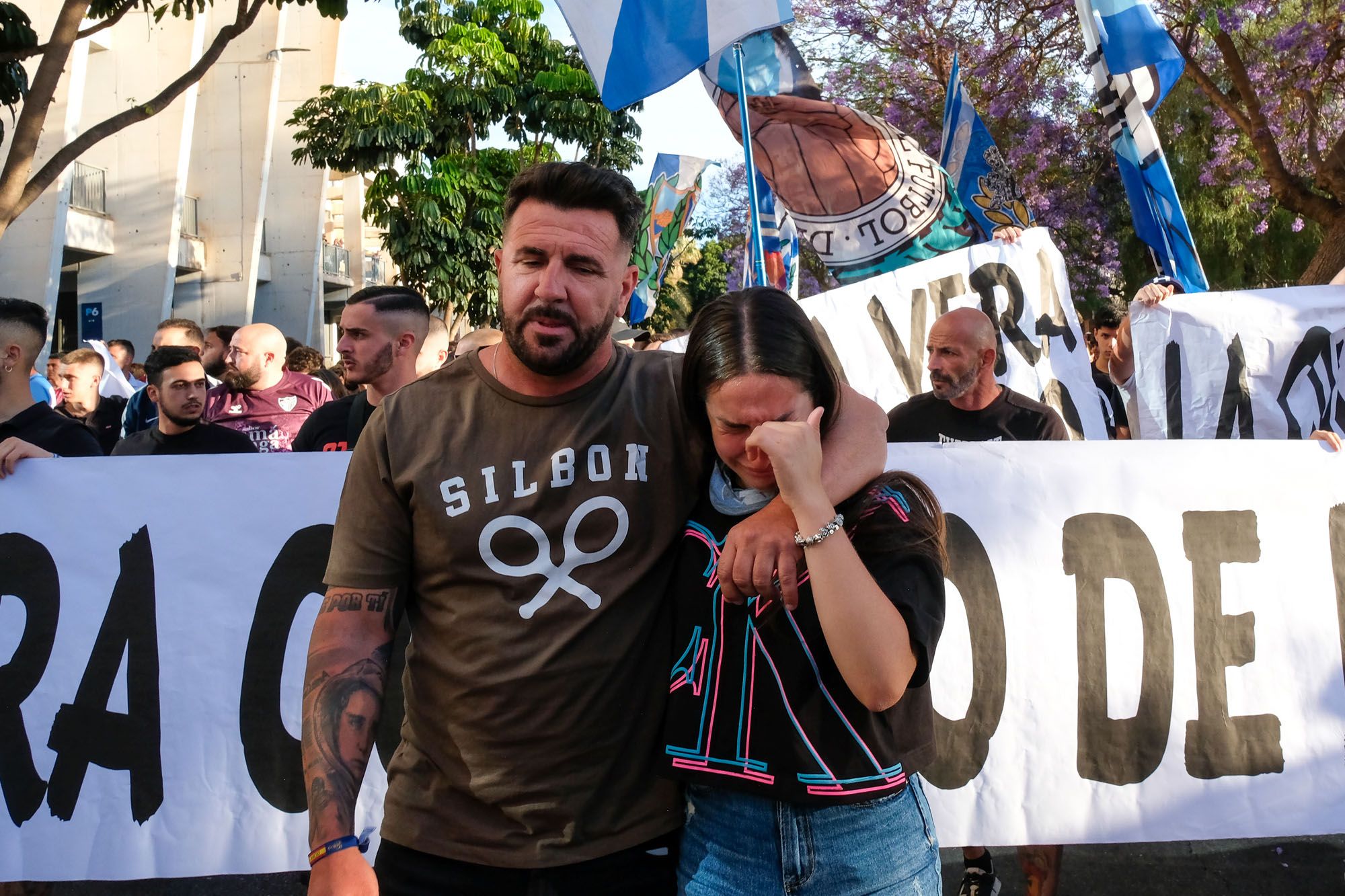 La protesta de la afición antes del Málaga CF - CD Mirandés, en imágenes