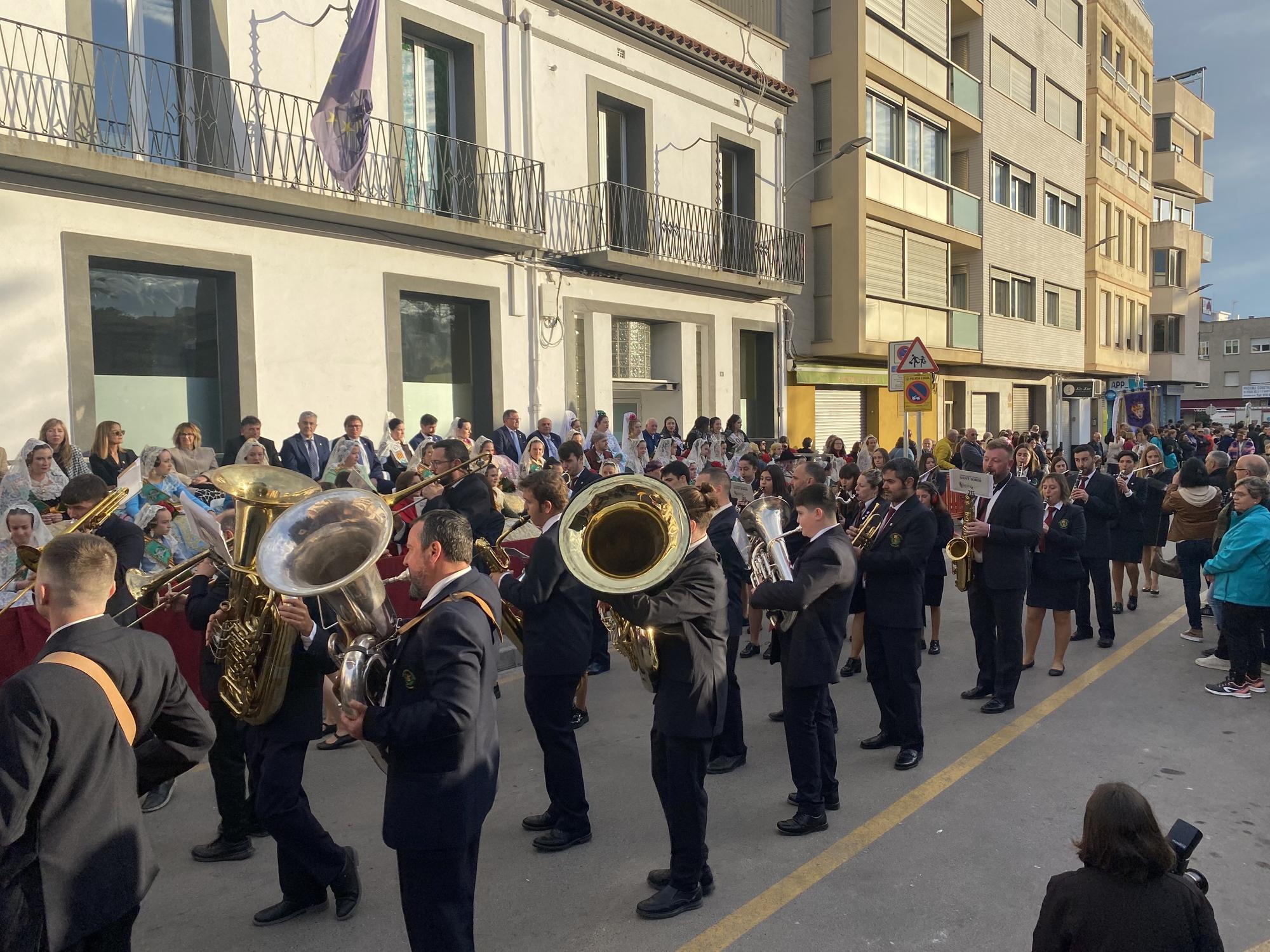 Las mejores imágenes de la ofrenda floral a la Mare de Déu de la Mar en Benicarlò