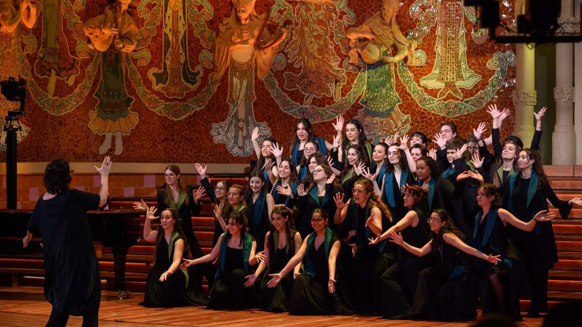 Tavener definió 'The Veil of the Temple' como "una gigantesca rueda de plegaria". La obra original, estrenada en 2003 por encargo de la iglesia de los Templarios de Londres, dura ocho horas. Pero en Barcelona se verá una versión abreviada de unas dos horas y media.