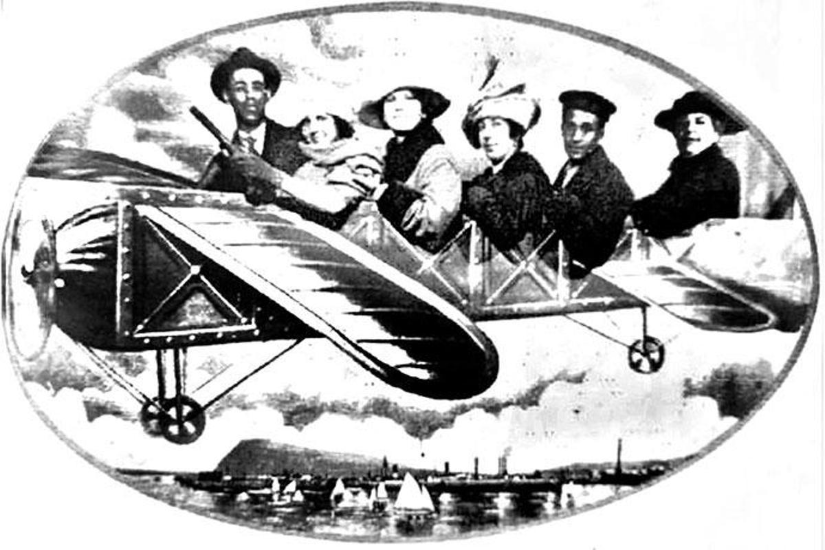 Stets reiselustig, aber zutiefst in Mallorcas Landleben verwurzelt: Maria Antònia Salvà auf einer Aufnahme mit Freunden aus dem Buch „Viatge a l'Orient". Die Dichterin ist die Dame ganz rechts.