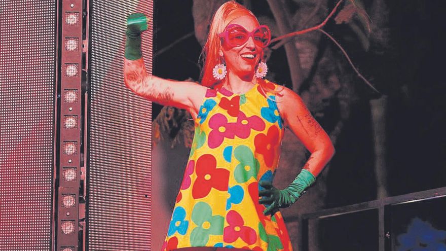 Vara de Rey se llena de color, energía y espíritu hippie