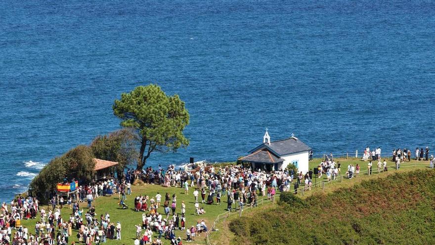Devoción, vestimentas tradicionales y reencuentros familiares en La Regalina: “Orgullo y privilegio estar aquí en una fiesta que nos rodea de toda nuestra esencia”: