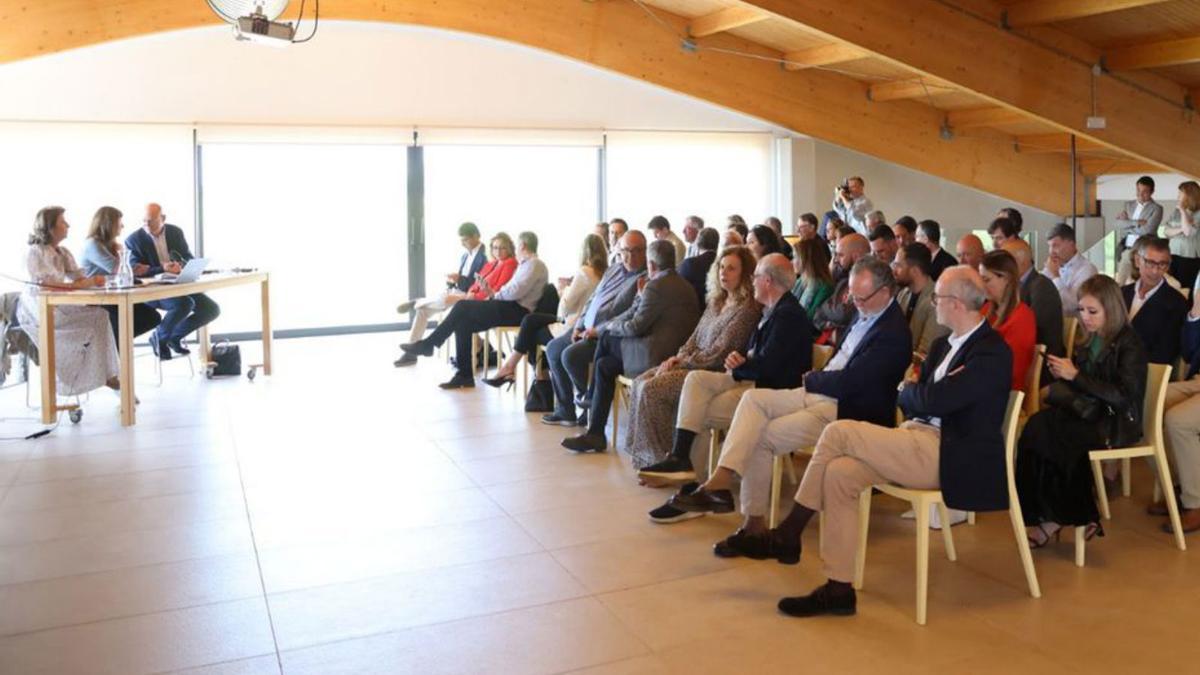 Imagen de la reunión celebrada ayer.