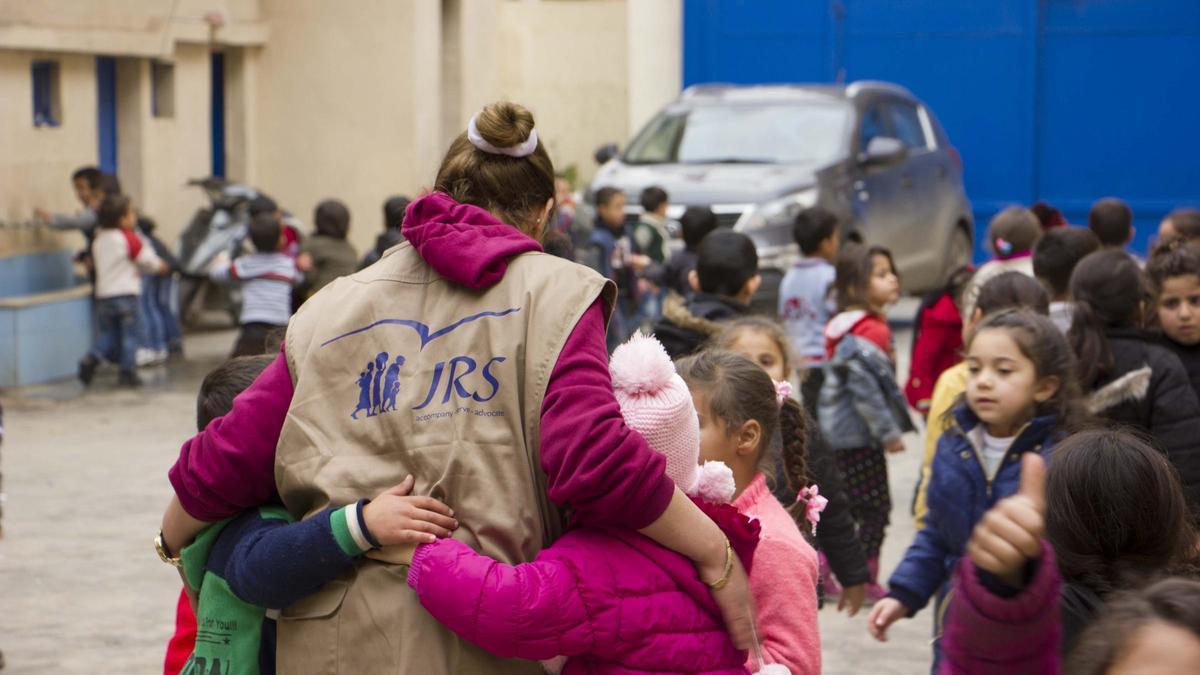 Inditex continúa trabajando con Entreculturas para apoyar a más de 200.000 personas vulnerables hasta 2022.