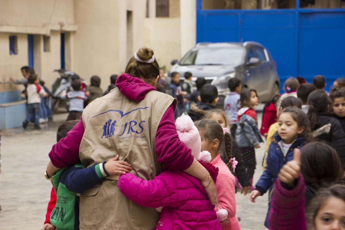 Inditex continúa trabajando con Entreculturas para apoyar a más de 200.000 personas vulnerables hasta 2022.