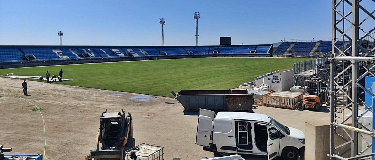 Las torres de iluminación de Can Misses tienen que adaptarse al reglamento de LaLiga.