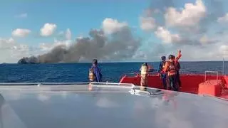 Un vaixell de passatgers que sortia de Bali s’incendia a l’estret de Lombok