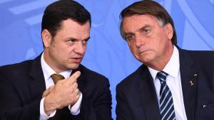 El entonces presidente de Brasil, Jair Bolsonaro, y el ministro de Justicia, Anderson Torres, durante un acto en junio de 2022.