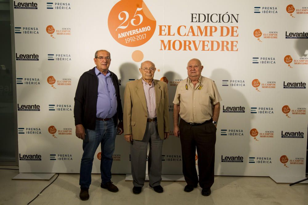 Gala 25 Aniversario Levante-EMV Edición Camp de Morvedre. El presidente de la Asociación de Comerciantes ACPS, Marcelo Cuadros junto a otros directivos de la entidad