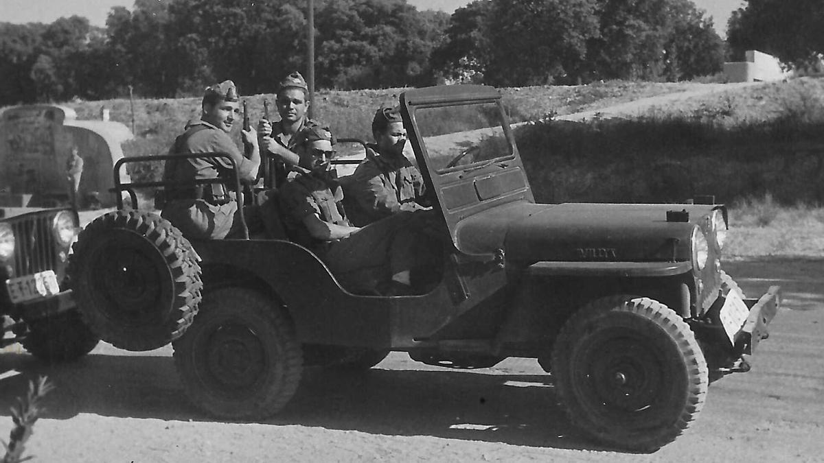 VÍDEO | Así era en los años 50 Monte la Reina, el prestigioso campamento militar de universitarios
