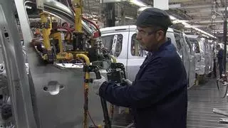 Stellantis no conoce fondo en Bolsa: SAIC ya supera su valoración y Tesla la multiplica por 140