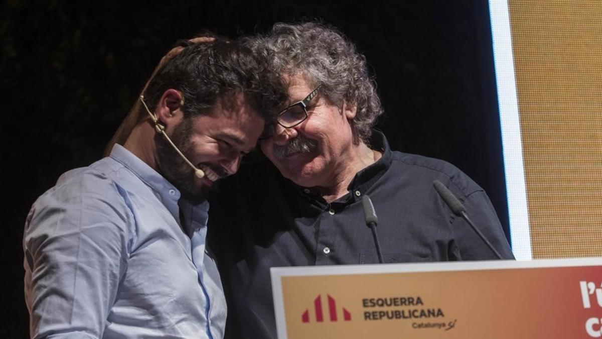 Gabriel Rufián y Joan Tardà, este jueves, en el arranque de la campaña de ERC en Barcelona.