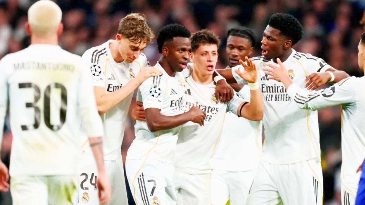 Vinicius solo celebró su actuación ante el Mönaco con sus compañeros