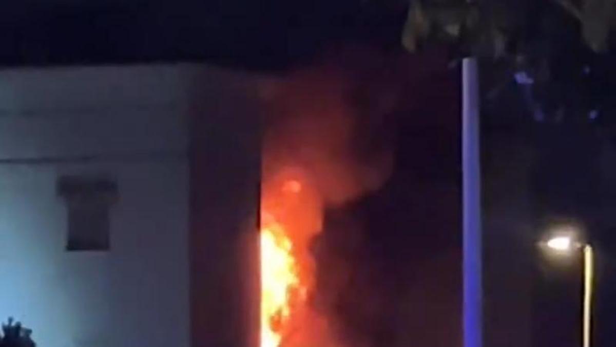 El vecino en cuya vivienda se originó el incendio de Benalmádena: "Lo hemos perdido todo, no tenemos casa"