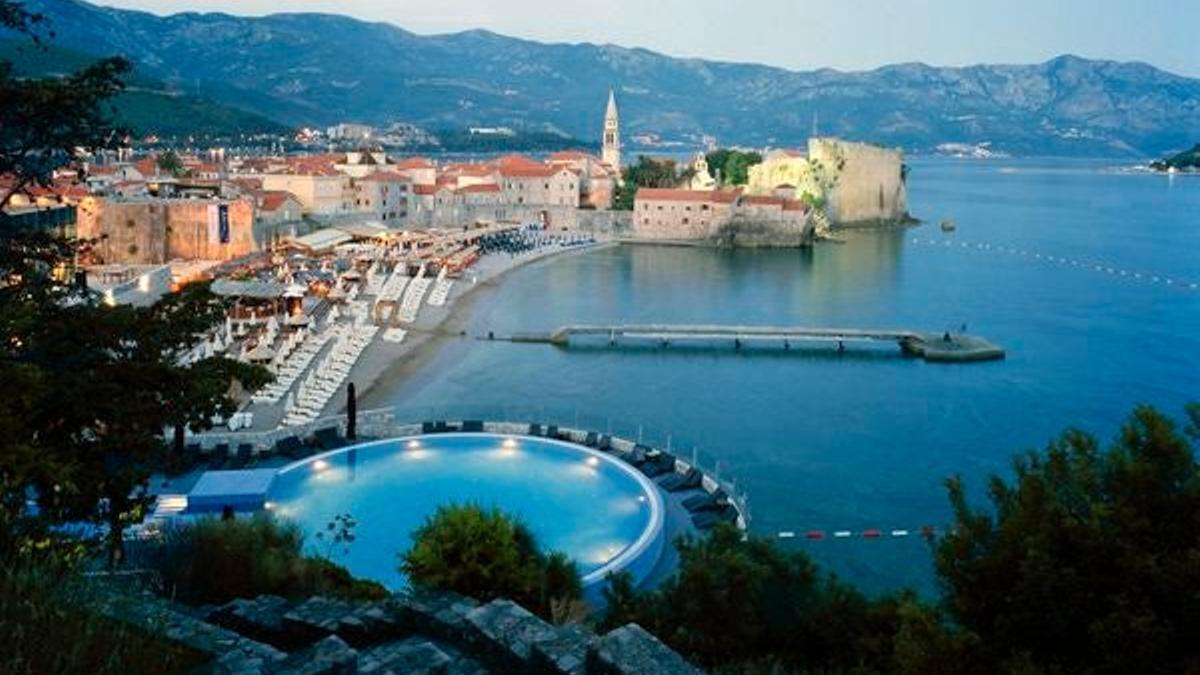 Vista del centro histórico de Budva