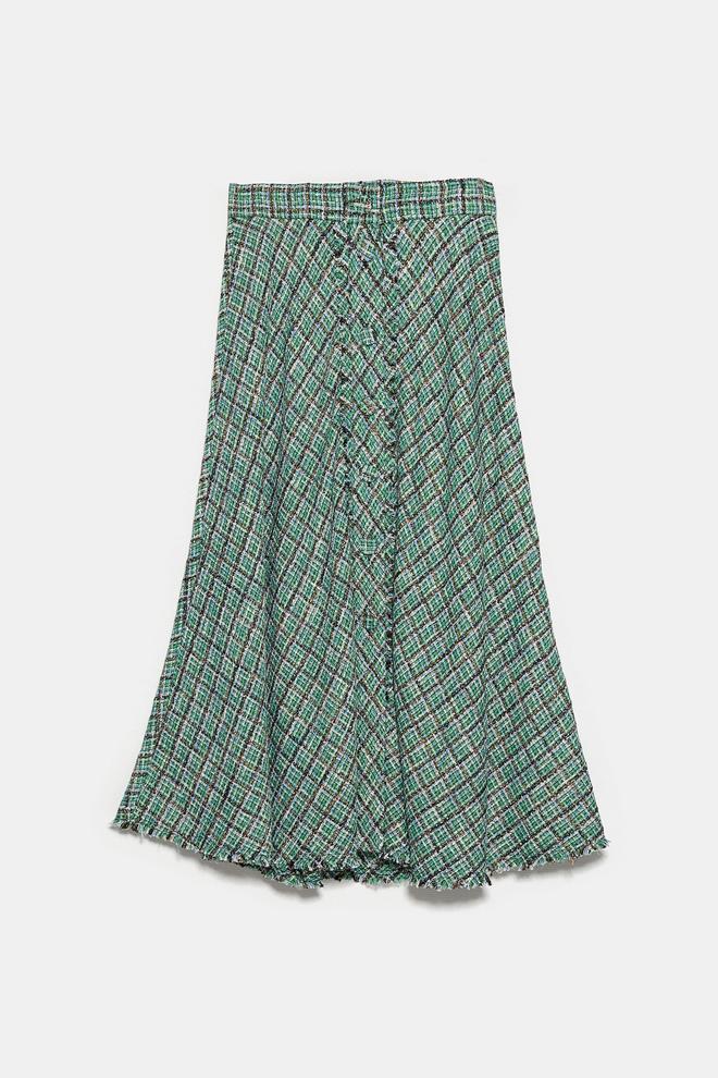Falda midi de tweed en tonos verdes, de Zara
