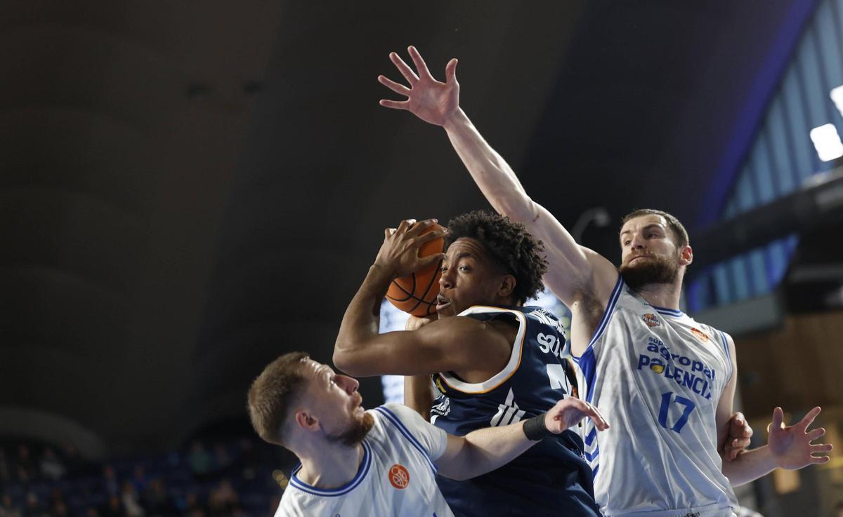 EN IMÁGENES: Así fue el Alimerka Oviedo Baloncesto-Súper Agropal Palencia en el Palacio de los Deportes