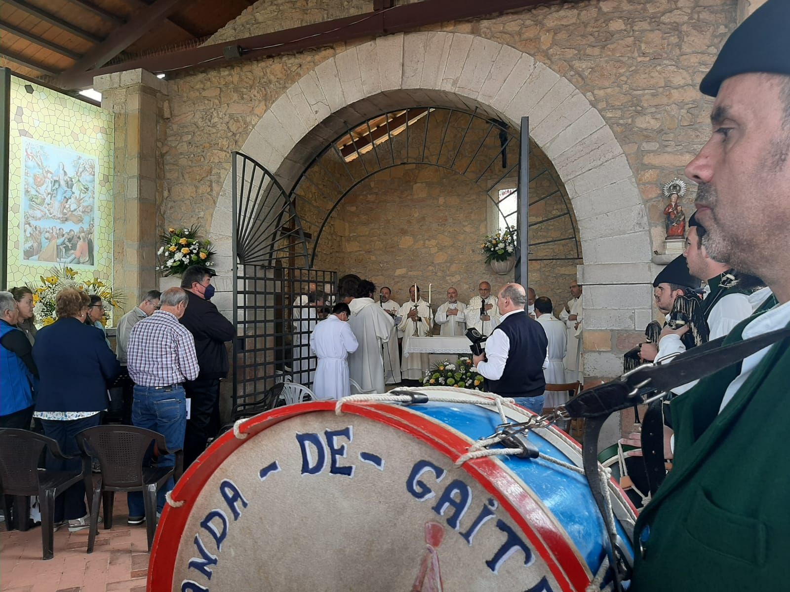 Meres (Siero) celebra a la Virgen de la Cabeza