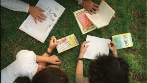 Imagen de archivo de los libros de autoayuda que ya arrasaban en ventas a principios del siglo