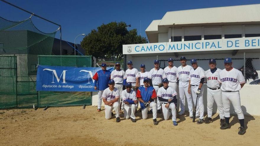 Tiburones gana en Chiclana y se acerca a su objetivo