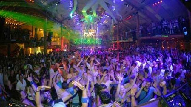Imagen de la sala principal de la discoteca Amnesia Ibiza