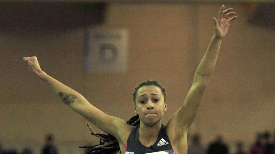 Ana Peleteiro, durante su concurso en el Campeonato de España. // Efe