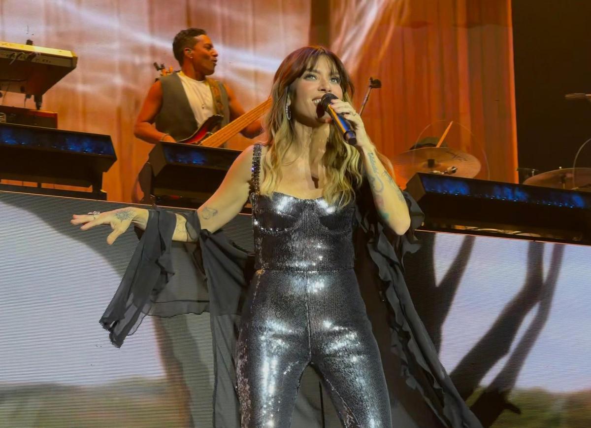 El Roig Arena vibra con Kany García y su gira “Puerta Abierta” El Roig Arena vibra con Kany García y su gira “Puerta Abierta”