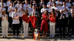 El Rey Felipe VI recibe a la selección española tras la conquista de la Eurocopa