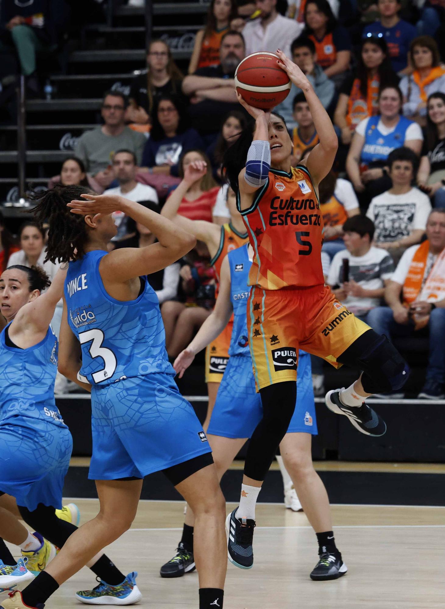 Valencia Basket - Perfumerías Avenida