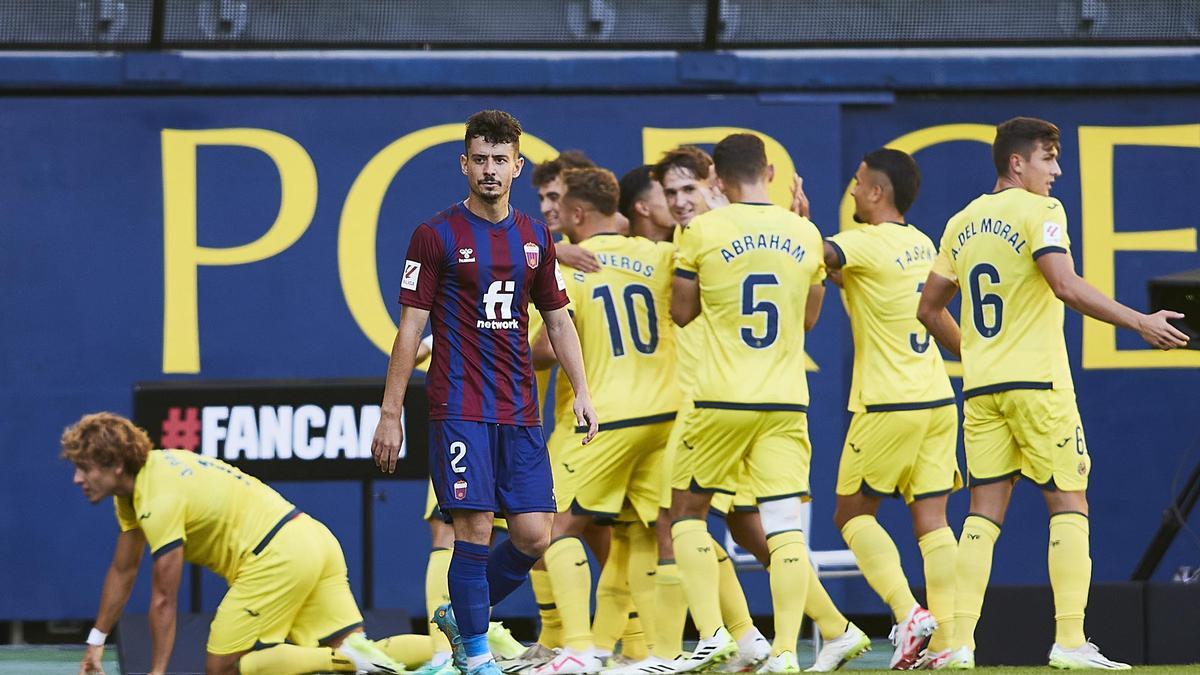 El Eldense pierde en Villarreal en la Jornada 2 de laliga hypermotion ...