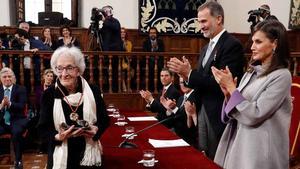 Ida Vitale recibe el premio Cervantes.