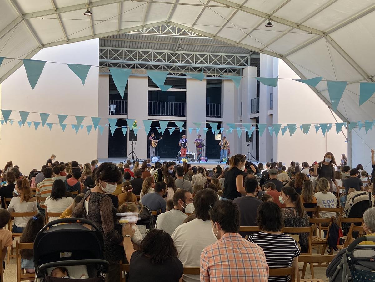 La carpa es el recinto protagonista de los festejos.