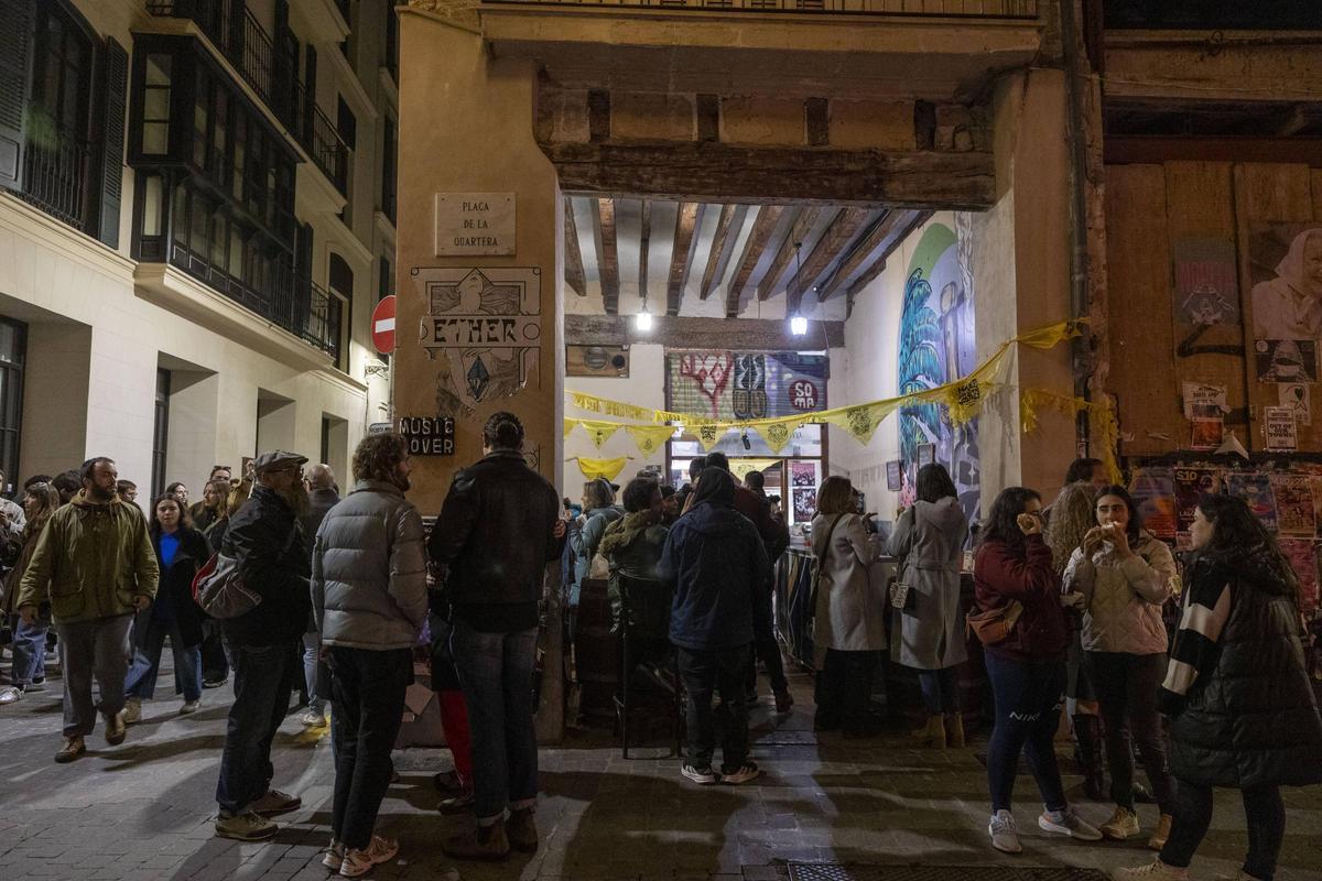 Palma celebra las 'llonguetades' de Sant Sebastià